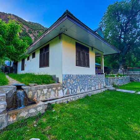 Chitral Inn Resort Luaran gambar