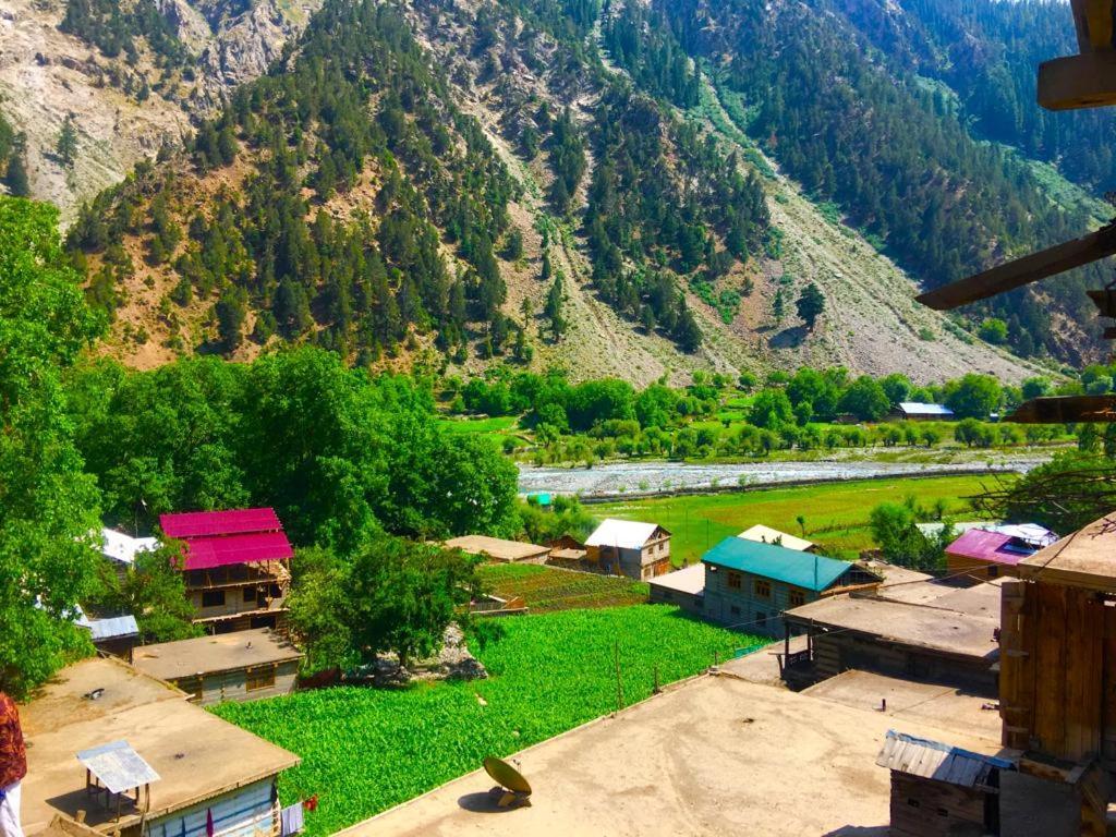 Chitral Inn Resort Luaran gambar