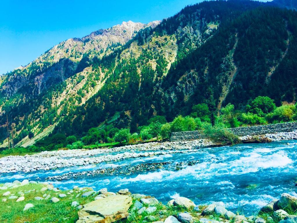 Chitral Inn Resort Luaran gambar