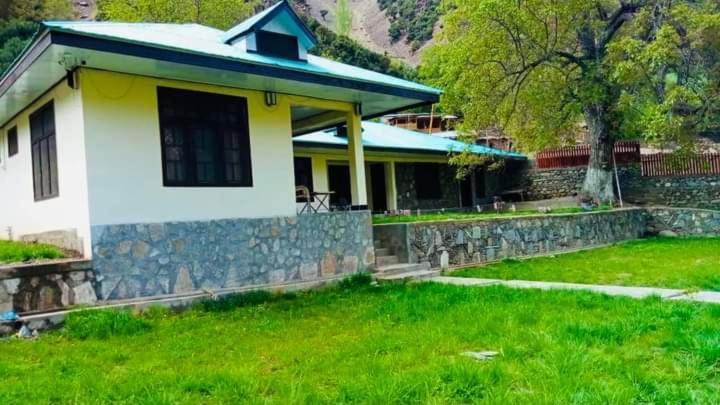 Chitral Inn Resort Luaran gambar