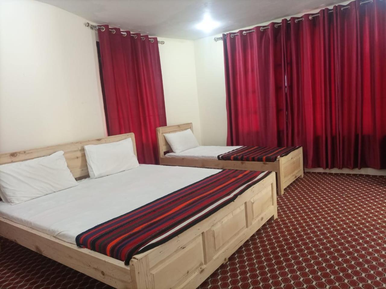 Chitral Inn Resort Luaran gambar